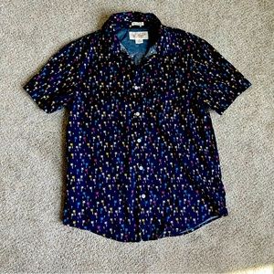 Penguin Men’s button down short sleeve shirt. Style : slim fit size M